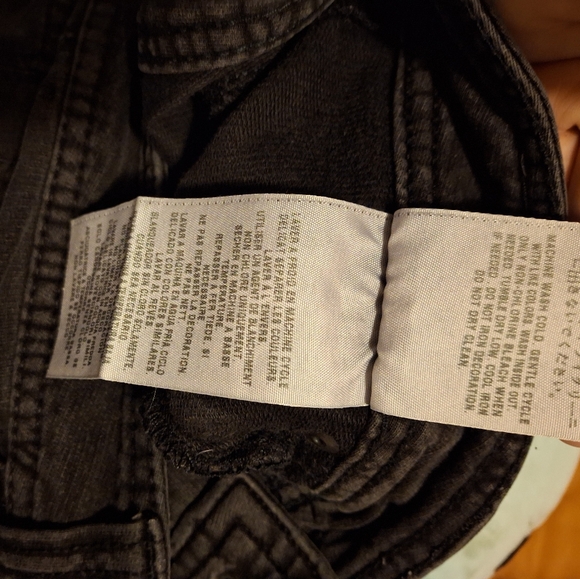 Guess Jeans 1981 Black Stretch Jeans. - Picture 5 of 11